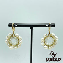 Load image into Gallery viewer, Baby O Pearl Circle Earrings